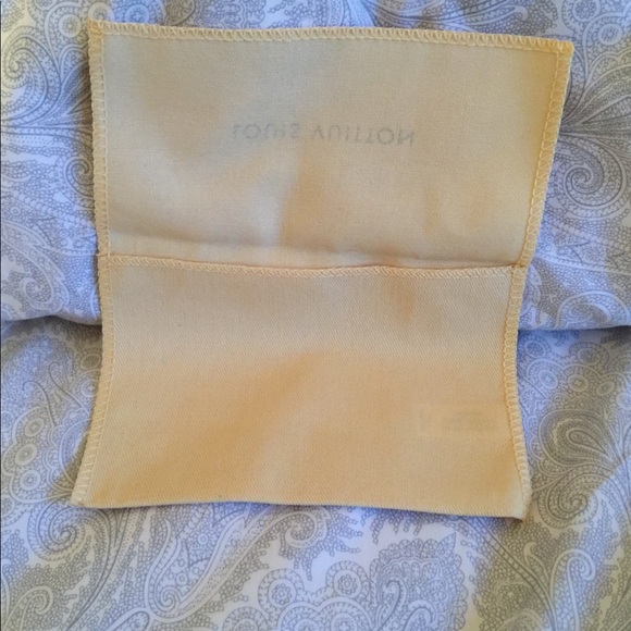 Authentic Louis Vuitton dust cover - Picture 2 of 3